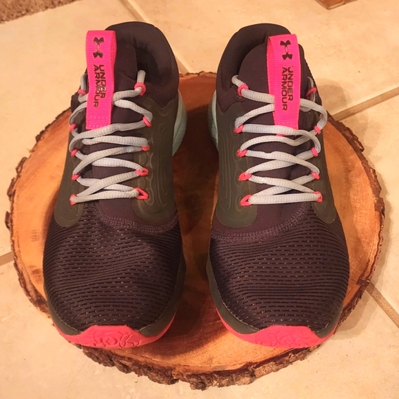 Under Armour sneakers - Picture 4 of 6